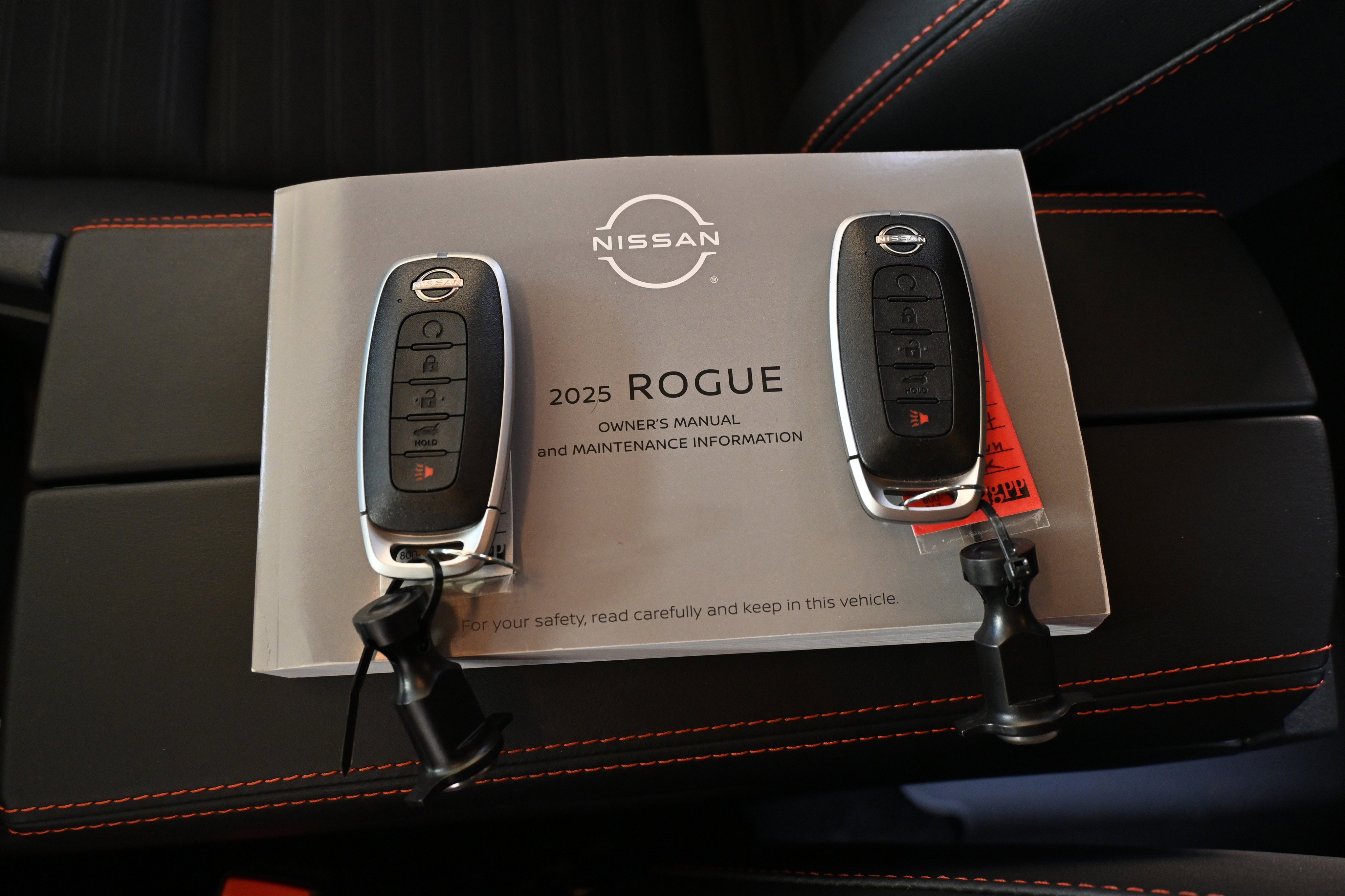 Used 2025 Nissan Rogue SV w/ Rock Creek Premium Package image 37