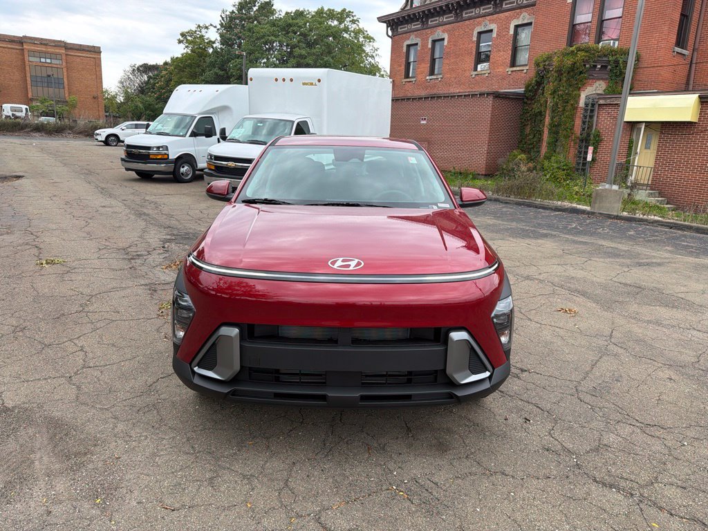 New 2027 Hyundai Kona SE AWD/4WD image 2