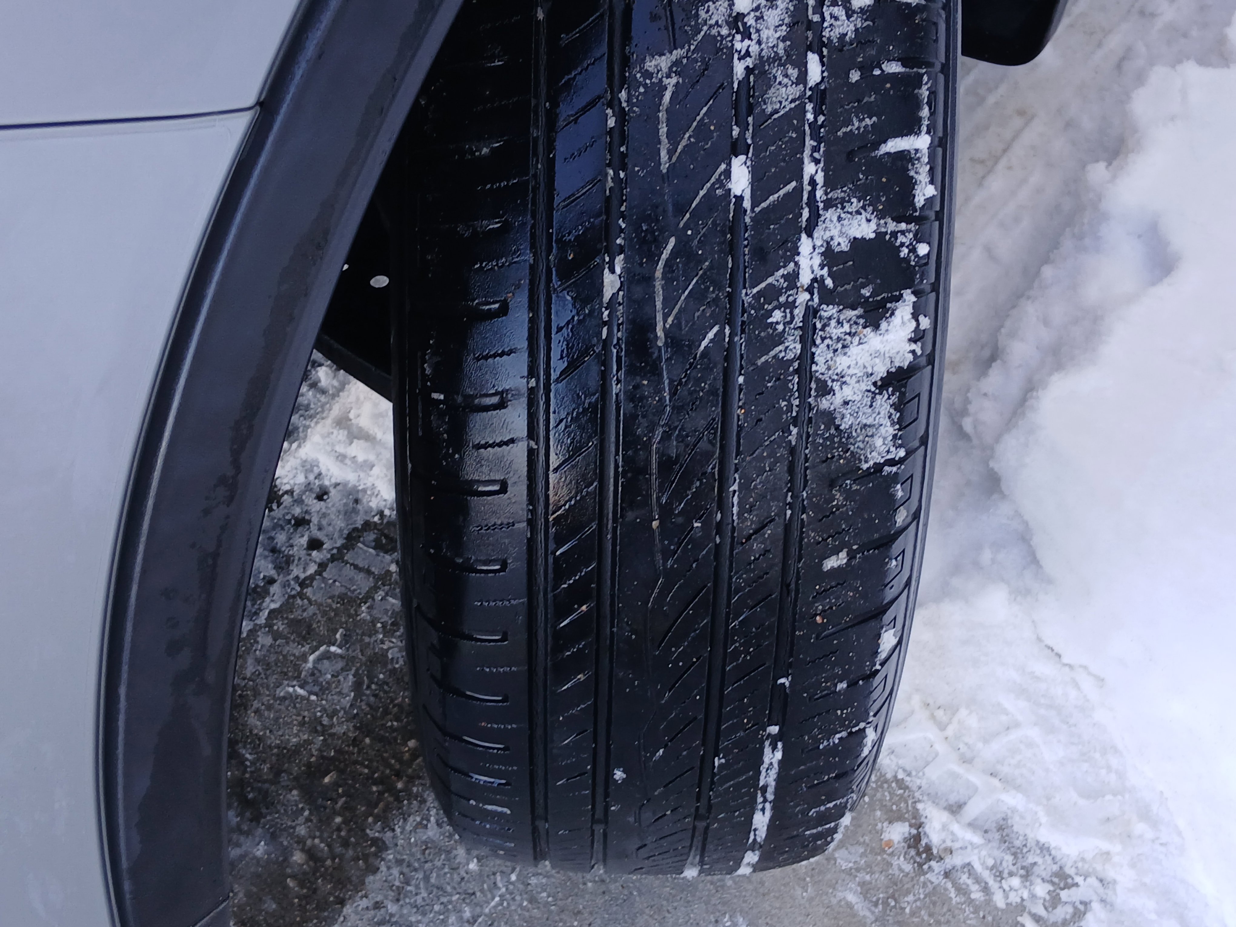 Used 2015 Nissan Rogue SV w/ SV Moonroof Package image 17