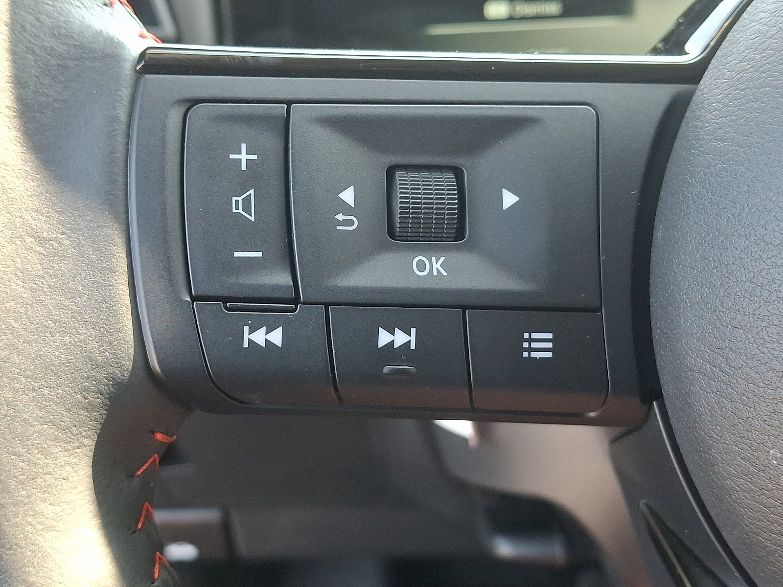 Used 2026 Nissan Kicks SR w/ Cold Weather Package AWD/4WD image 20