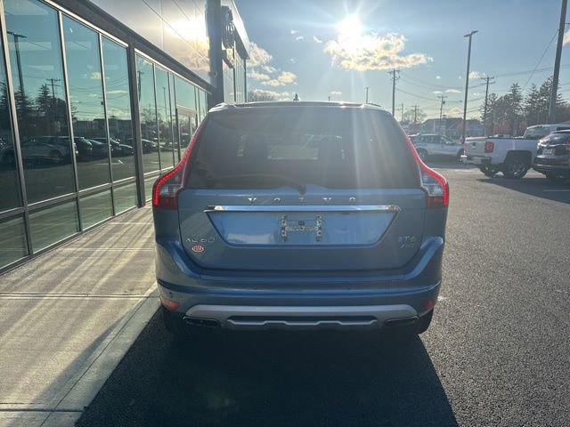 Used 2017 Volvo XC60 T6 Dynamic w/ Advanced Package image 4