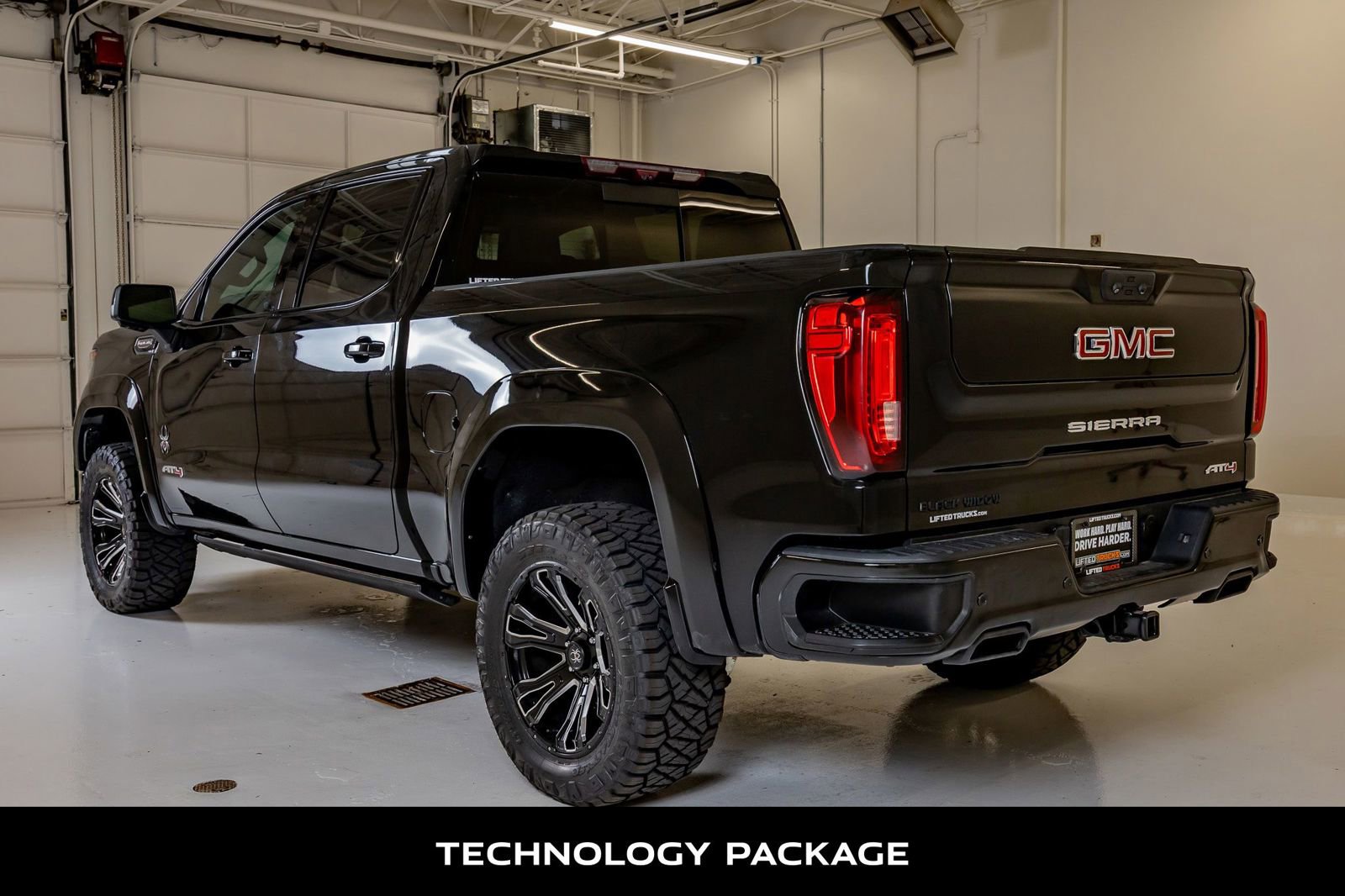 Used 2022 GMC Sierra 1500 AT4 w/ AT4 Premium Package AWD/4WD image 6