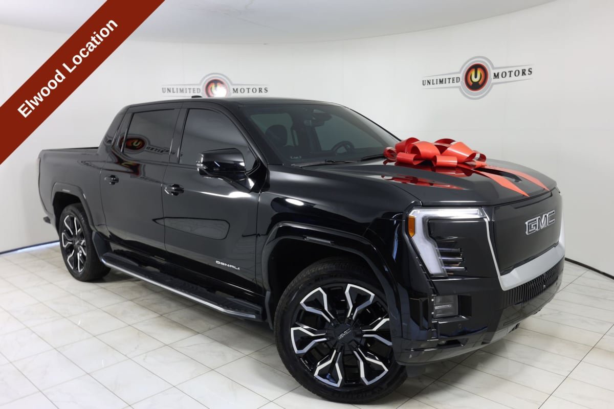 Used 2025 GMC Sierra EV Denali AWD/4WD image 1