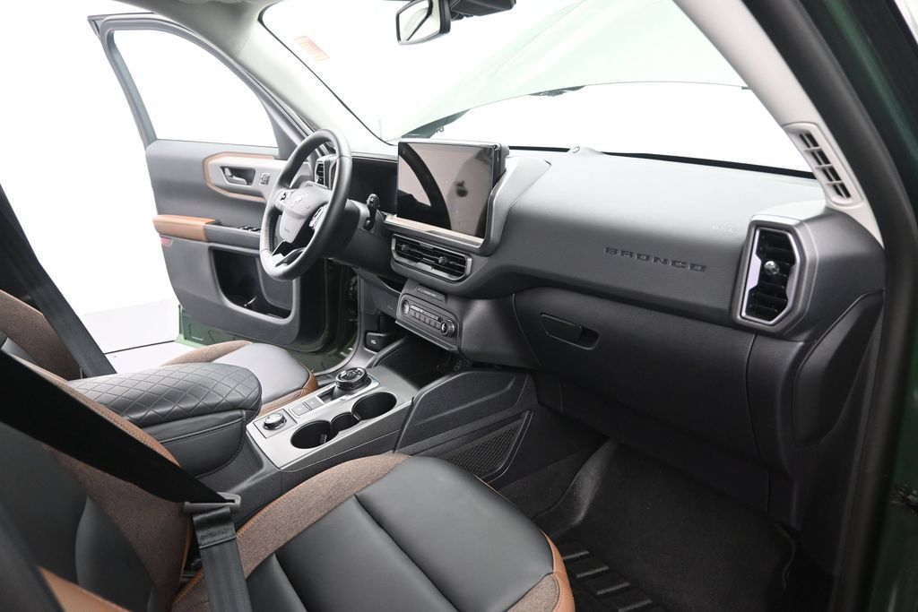 Used 2025 Ford Bronco Sport Outer Banks w/ Outer Banks Tech Package+ AWD/4WD image 21