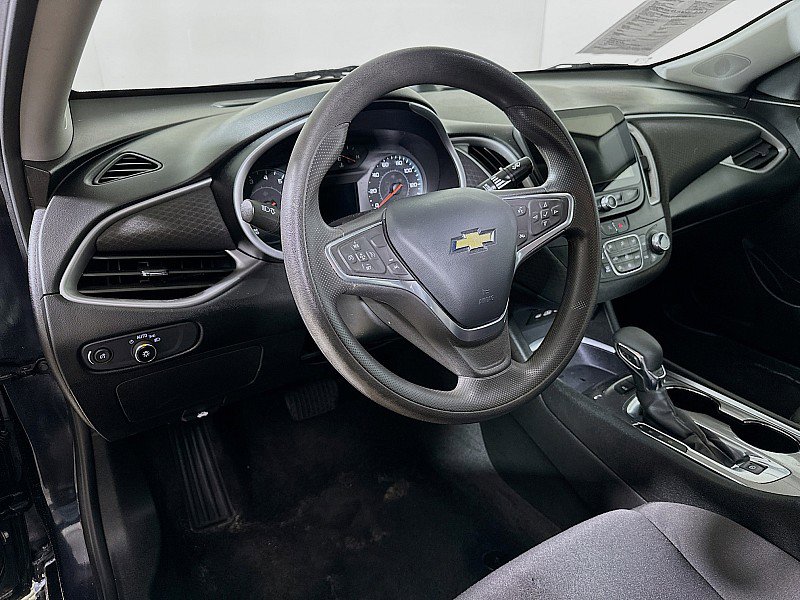 Used 2023 Chevrolet Malibu LT w/ Driver Confidence Package FWD image 9