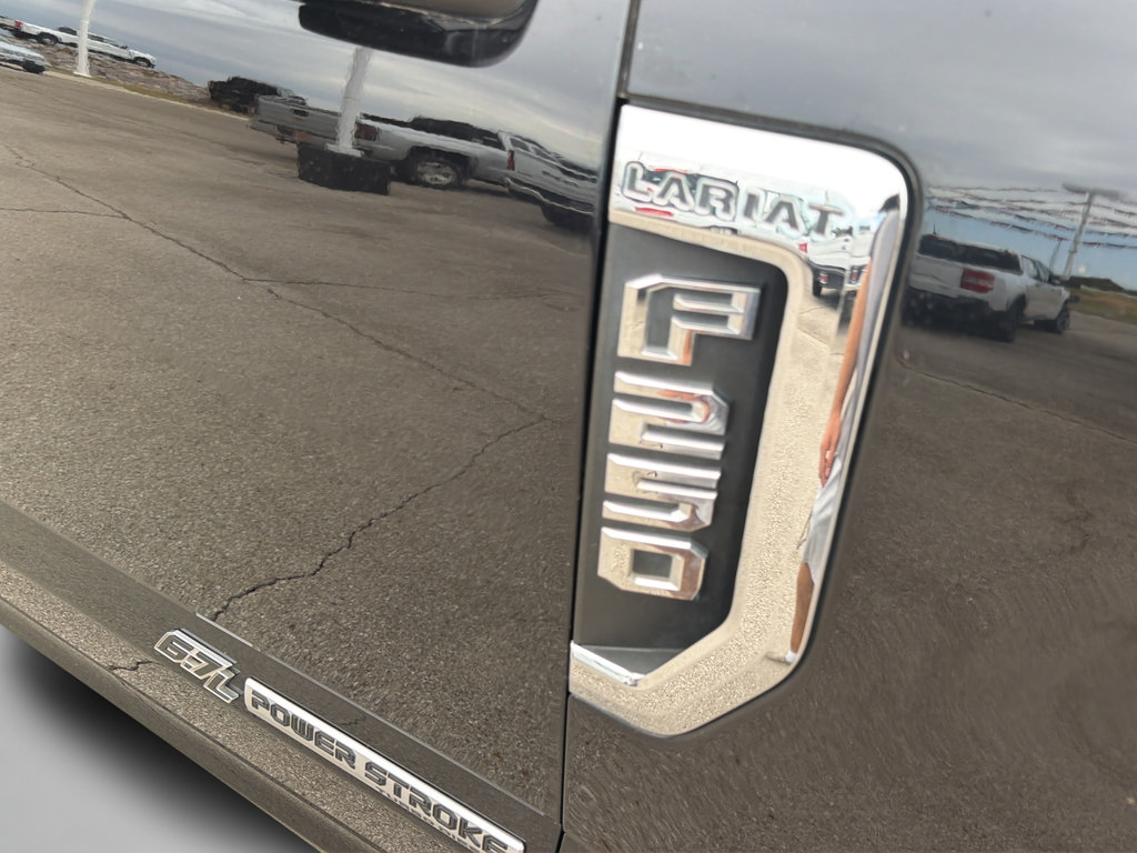 Used 2020 Ford F250 Lariat w/ Lariat Ultimate Package AWD/4WD image 27