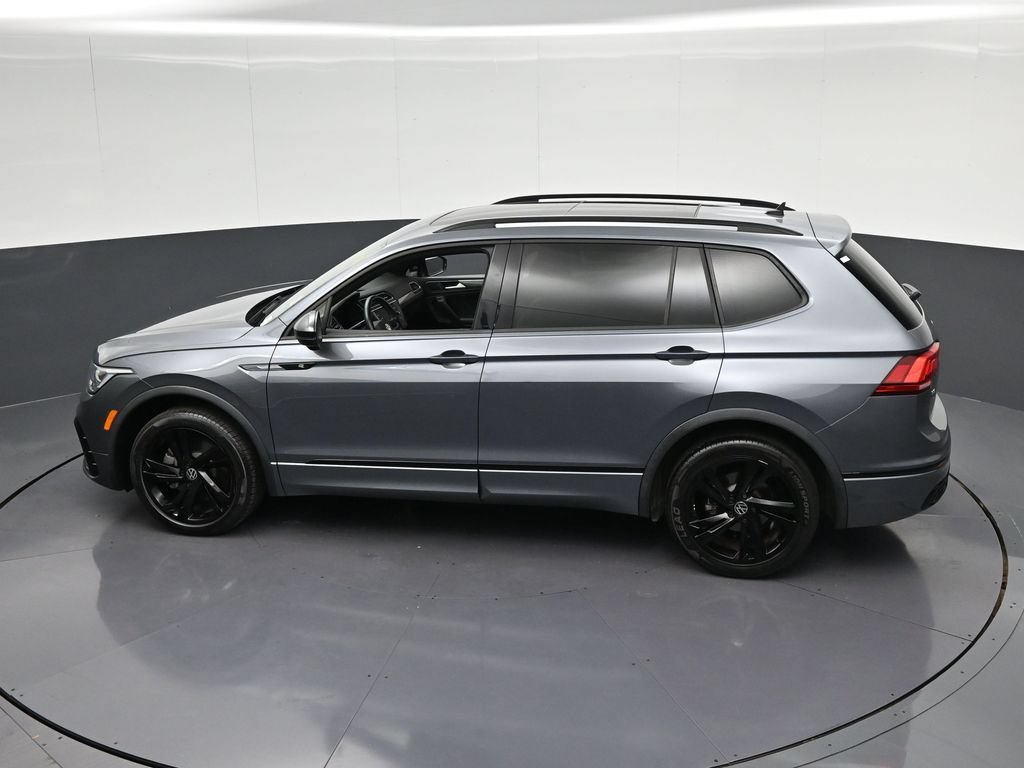 Used 2023 Volkswagen Tiguan SE R-Line FWD image 27