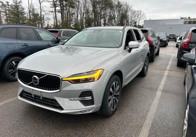 Used 2023 Volvo XC60 B5 Core w/ Climate Package image 2