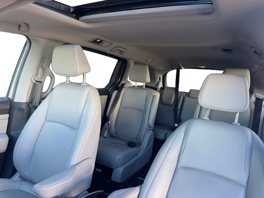 Used 2023 Honda Odyssey EX-L image 19