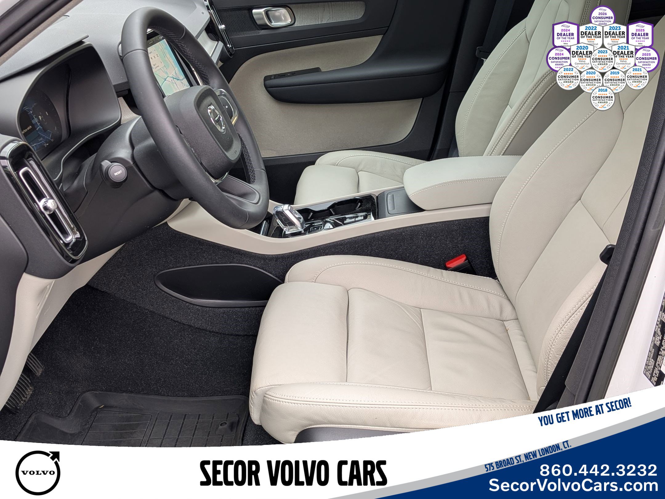 Certified 2023 Volvo XC40 B5 Plus w/ Driver Assist Package AWD/4WD image 13