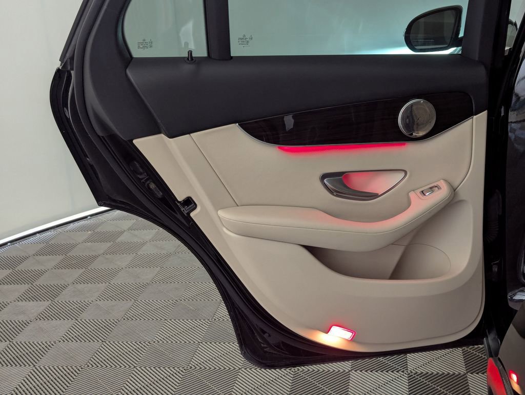 Used 2020 Mercedes-Benz GLC 300 image 53