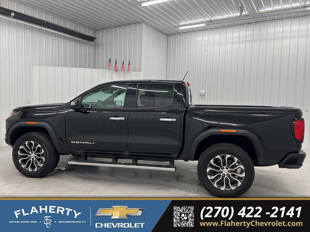 Used 2024 GMC Canyon Denali image 5