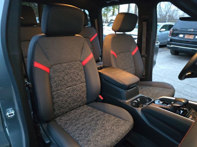 Used 2024 Chevrolet Colorado Z71 w/ Z71 Convenience Package 2 image 10