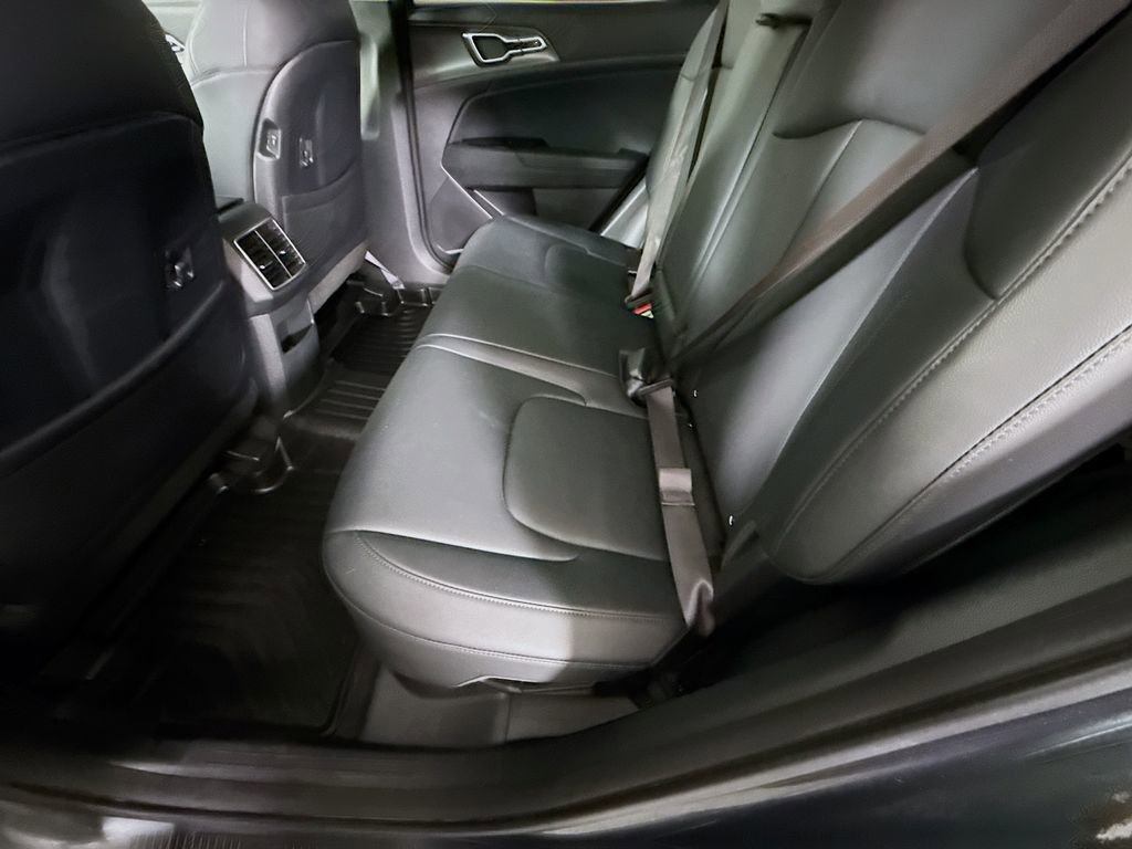 Used 2024 Kia Sportage EX w/ EX Premium Package image 28