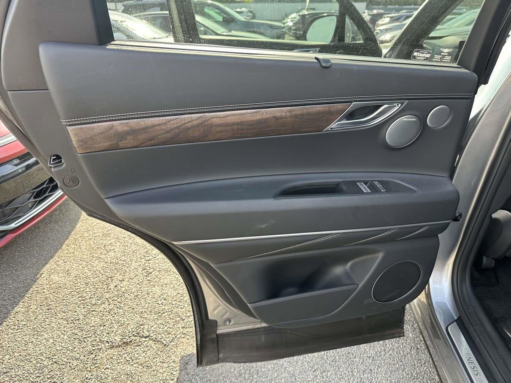 Certified 2026 Genesis GV80 2.5T Advanced AWD/4WD image 17