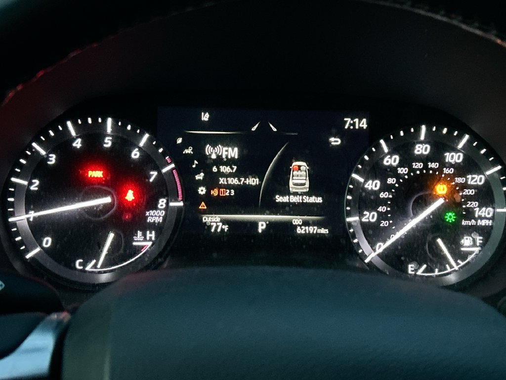 Used 2021 Toyota Highlander XLE FWD image 22