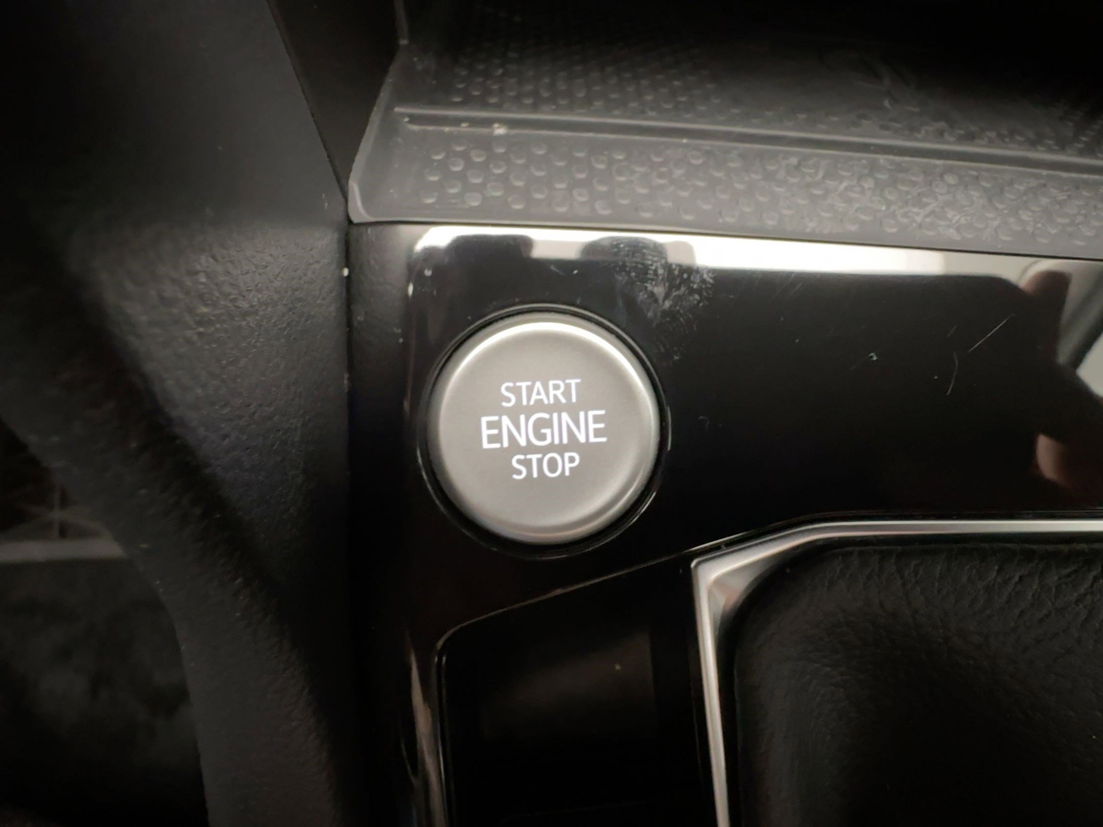 Used 2024 Volkswagen Taos SE image 24