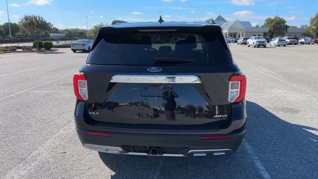 Used 2022 Ford Explorer XLT w/ Equipment Group 202A image 48
