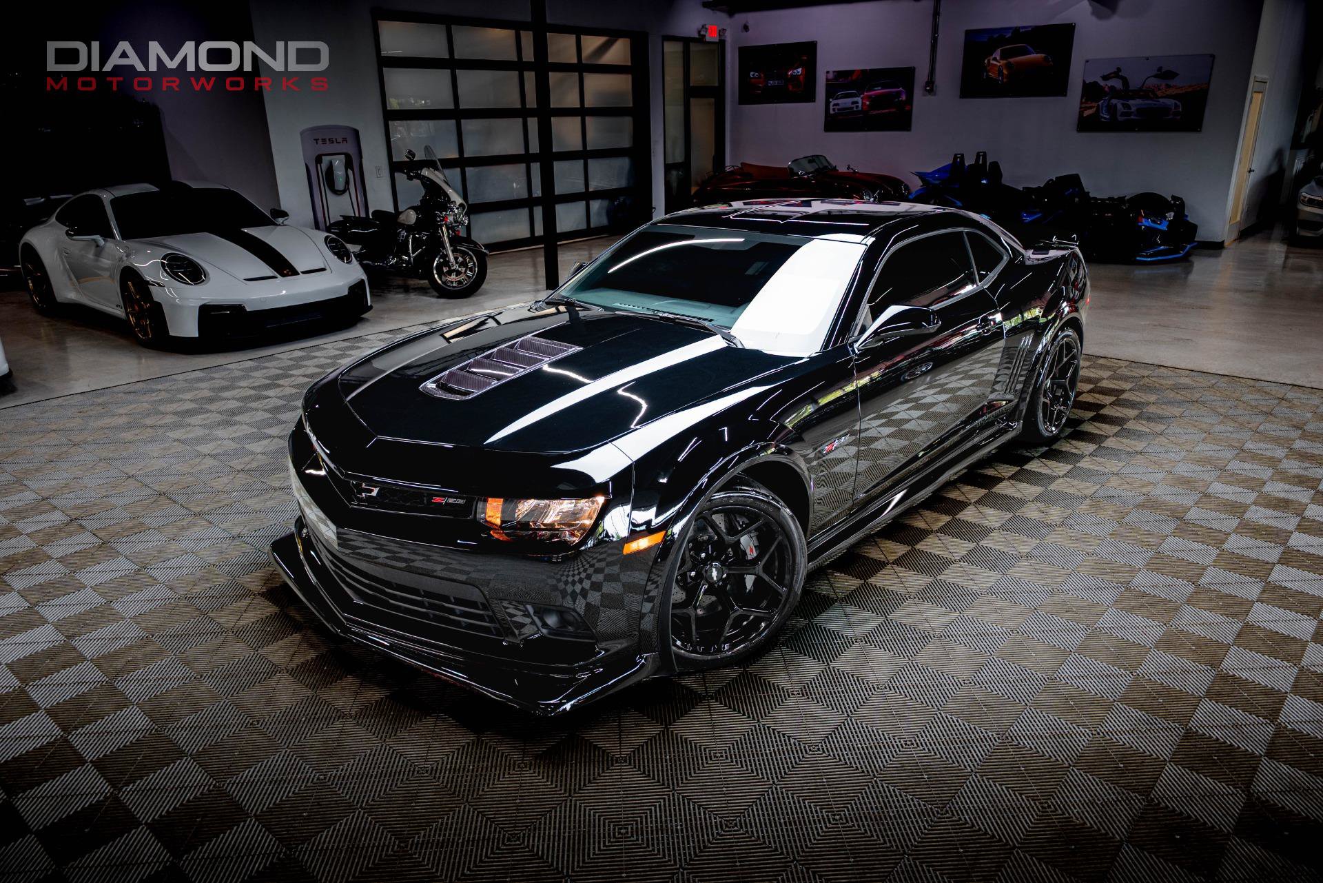 Used 2015 Chevrolet Camaro Z/28 RWD image 9