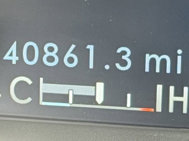 Used 2023 Lincoln Corsair Reserve w/ Jet Appearance Package image 19