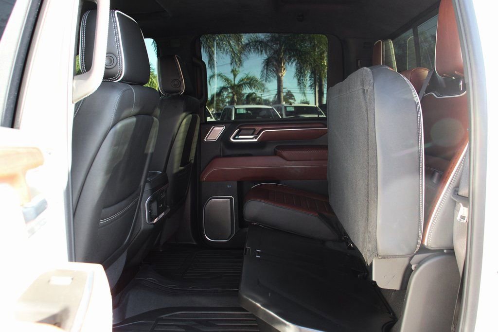 Used 2025 GMC Sierra 2500 Denali Ultimate image 46