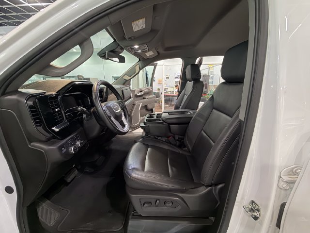 Used 2025 GMC Sierra 1500 SLT AWD/4WD image 12