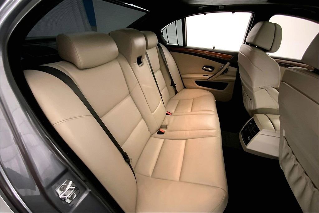 Used 2008 BMW M5 image 15