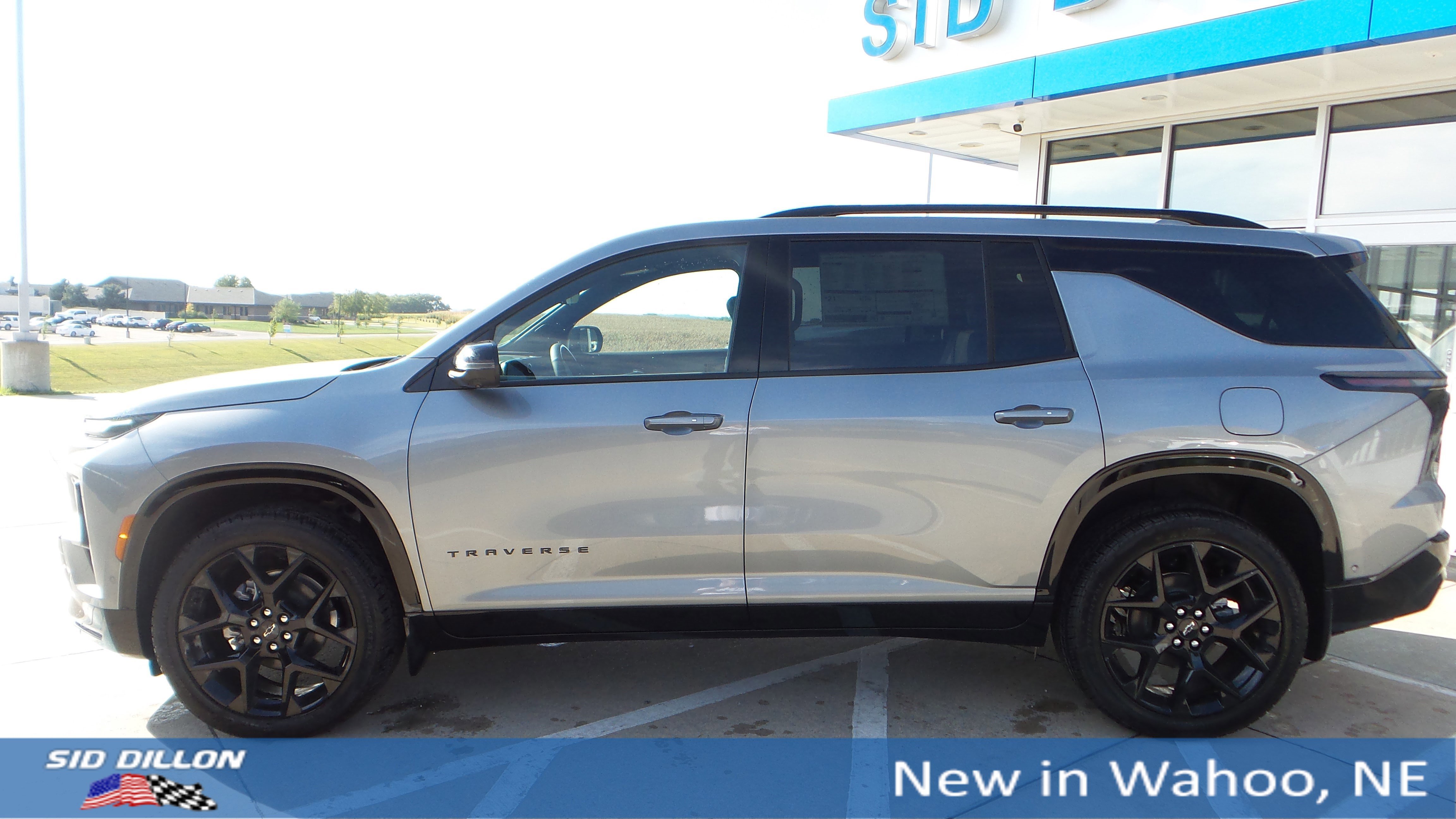 New 2026 Chevrolet Traverse RS image 2