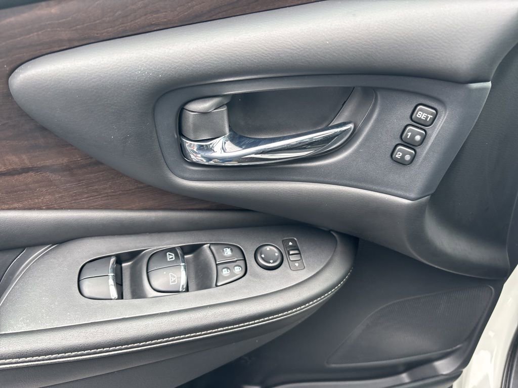 Used 2020 Nissan Murano Platinum image 11