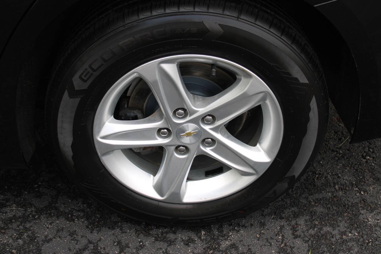 Used 2022 Chevrolet Malibu LS FWD image 6