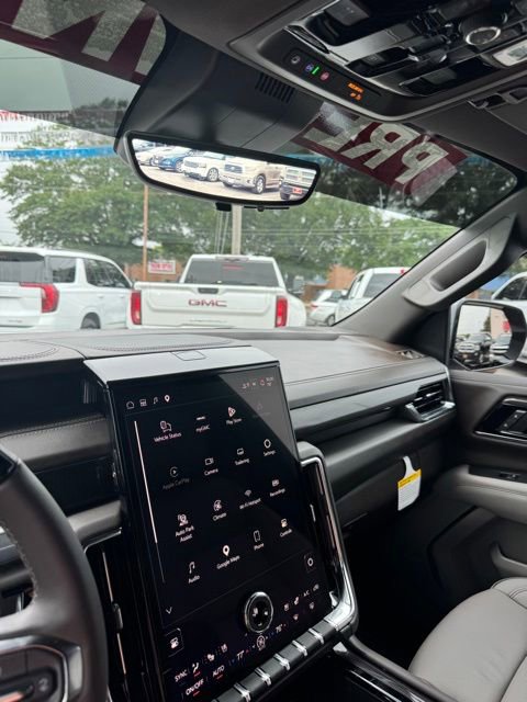 Used 2026 GMC Yukon XL Elevation w/ Elevation Premium Package AWD/4WD image 18