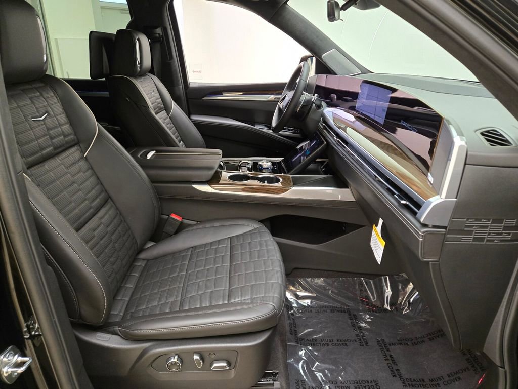 Used 2025 Cadillac Escalade ESV Sport Platinum AWD/4WD image 26