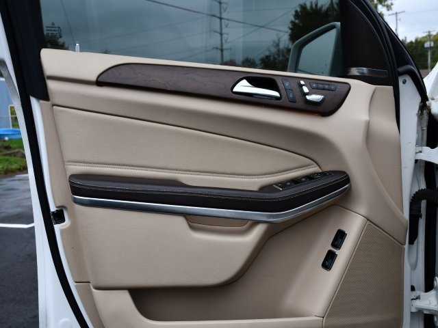 Used 2017 Mercedes-Benz GLS 550 4MATIC image 10