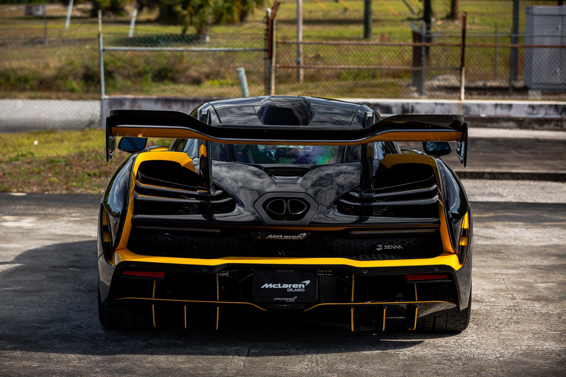 Used 2019 McLaren Senna image 25