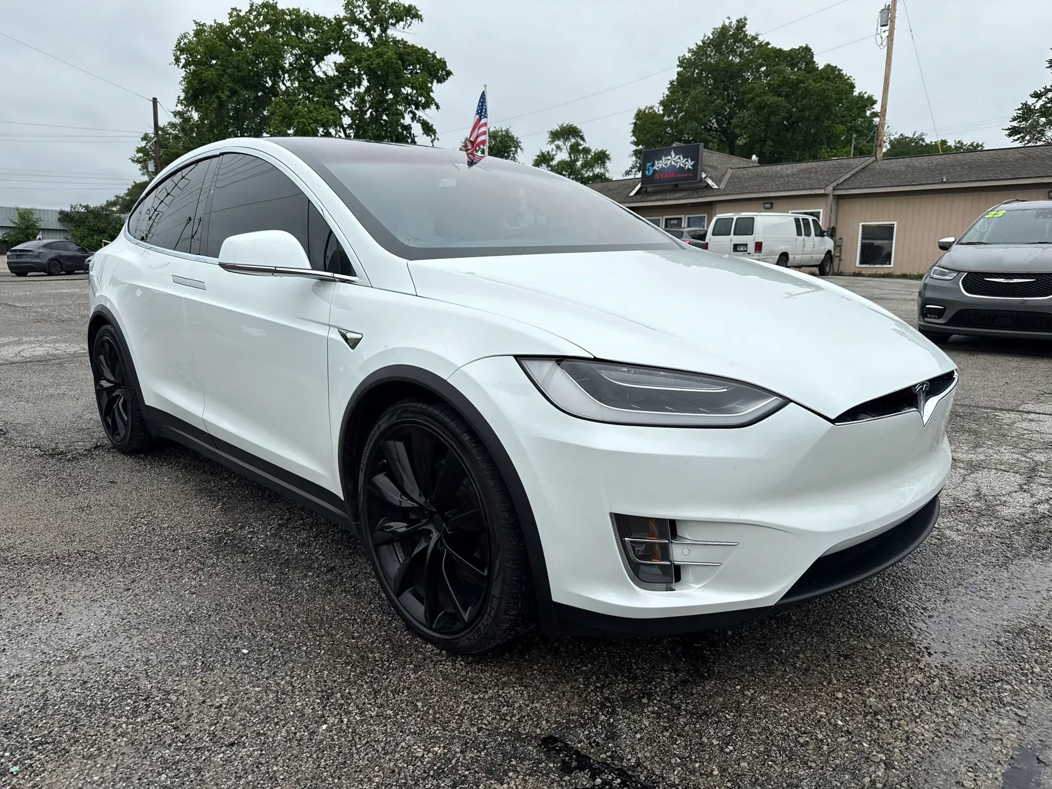 Used 2017 Tesla Model X 100D AWD/4WD image 1