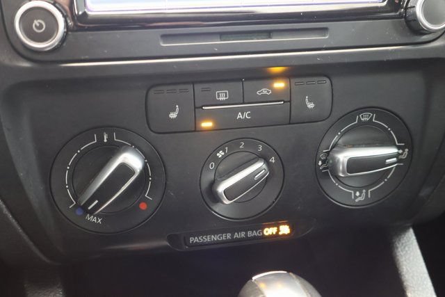 Used 2014 Volkswagen Jetta SE FWD image 19