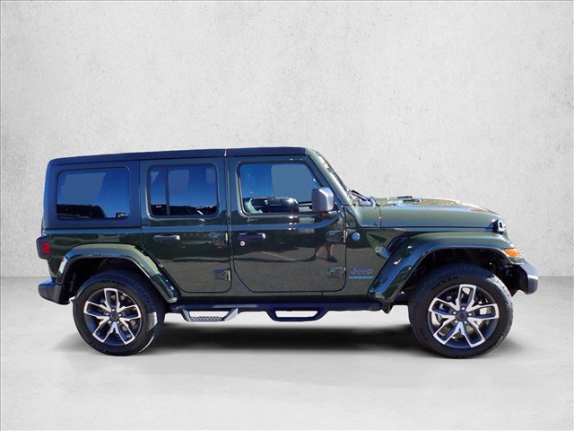 Used 2024 Jeep Wrangler Unlimited w/ Convenience Group AWD/4WD image 5