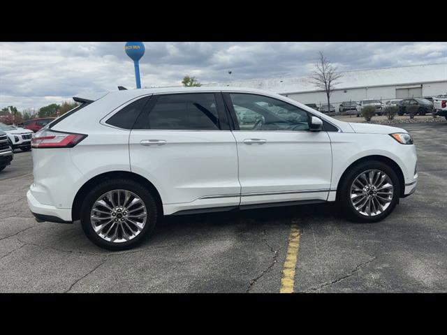 Used 2020 Ford Edge Titanium w/ Equipment Group 301A AWD/4WD image 33