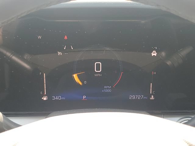 Used 2025 Chevrolet Trax LT w/ LT Convenience Package FWD image 24