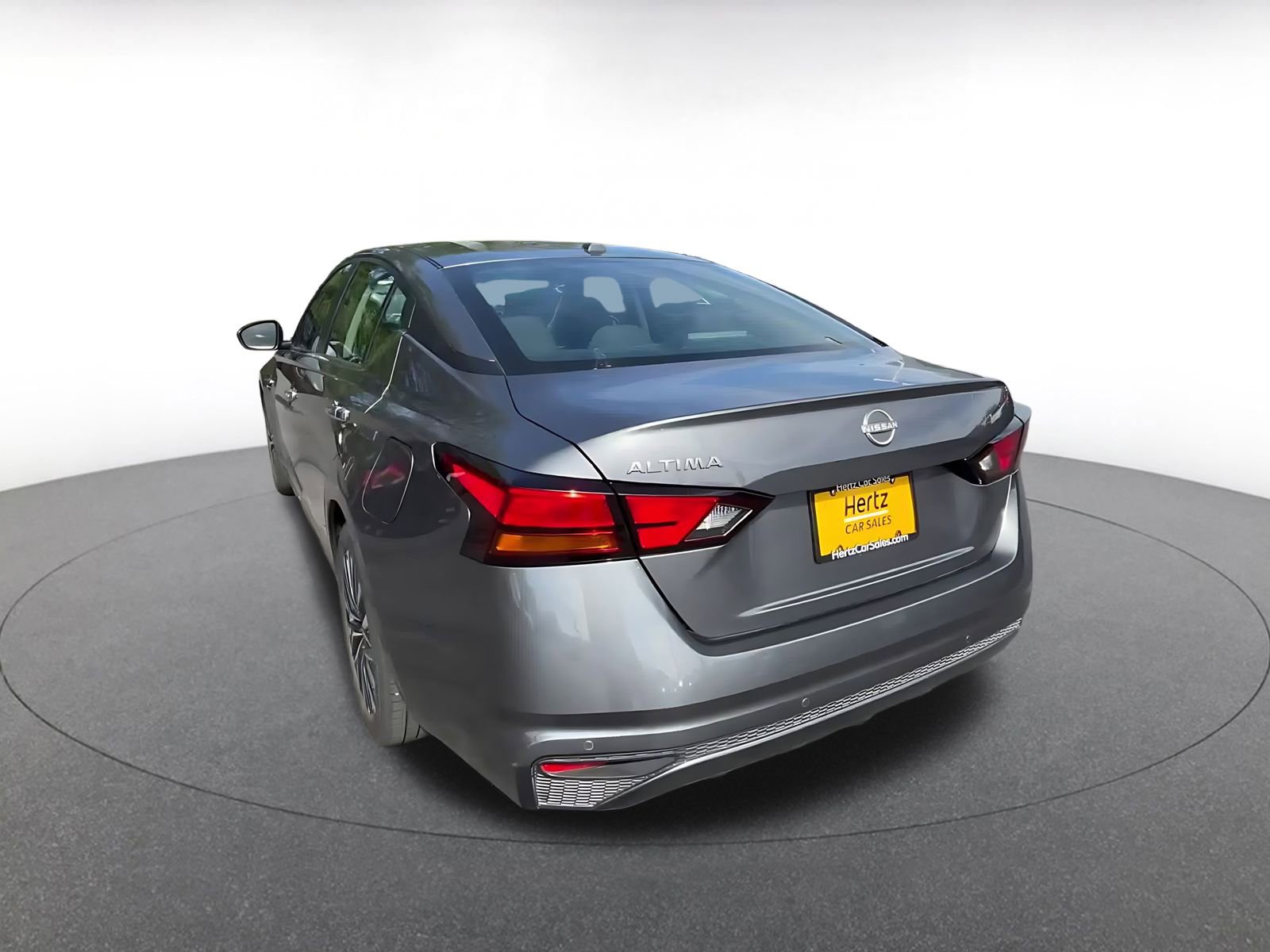 Used 2025 Nissan Altima 2.5 SV FWD image 11