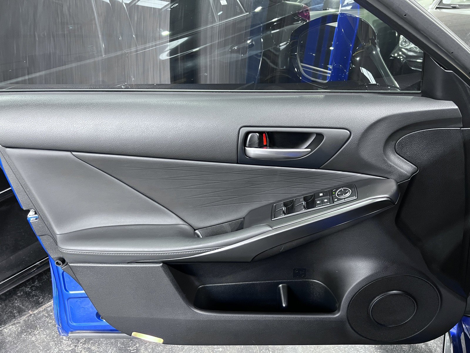 Used 2022 Lexus IS 350 F Sport image 25