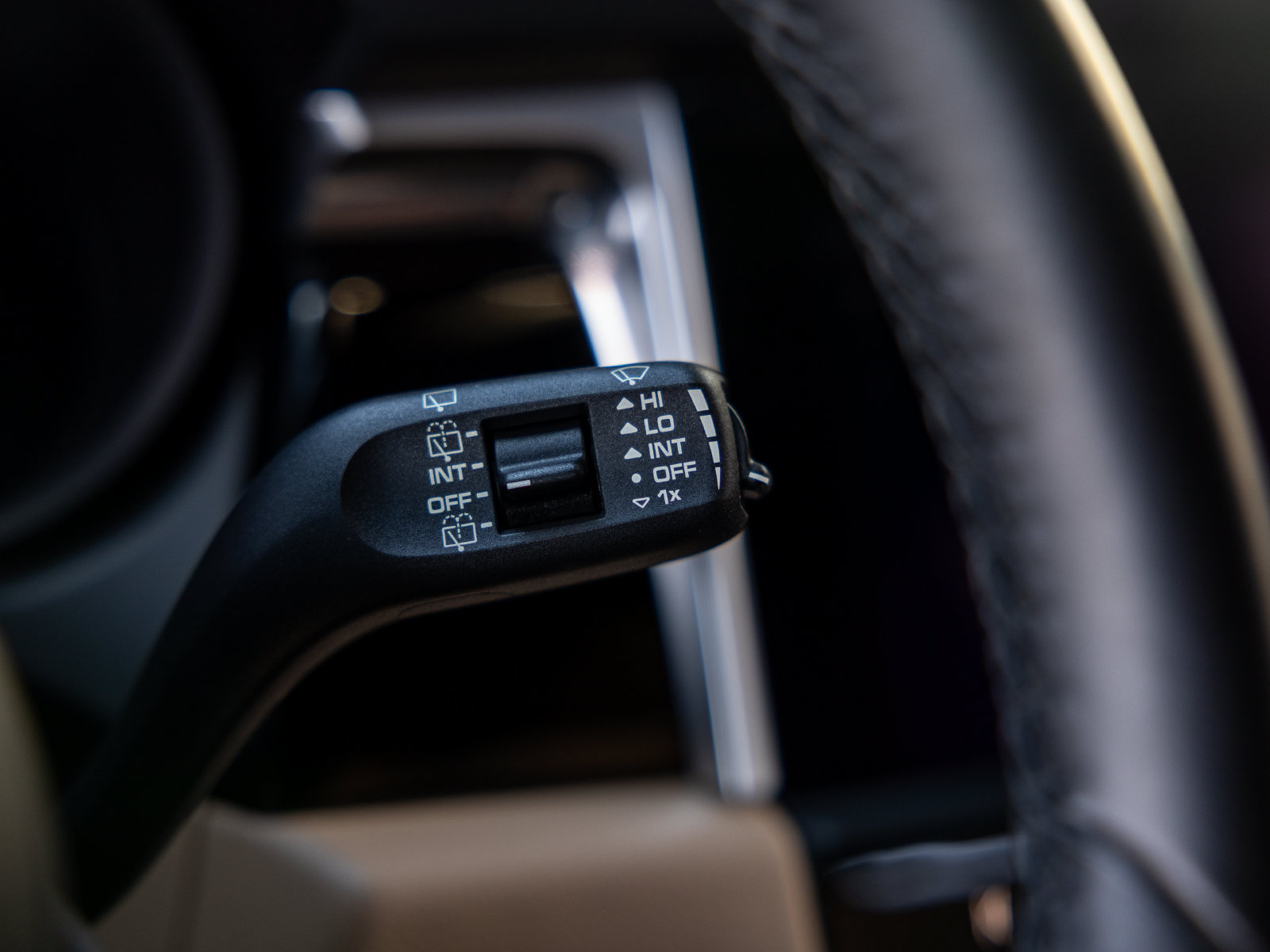 Certified 2023 Porsche Macan AWD/4WD image 49