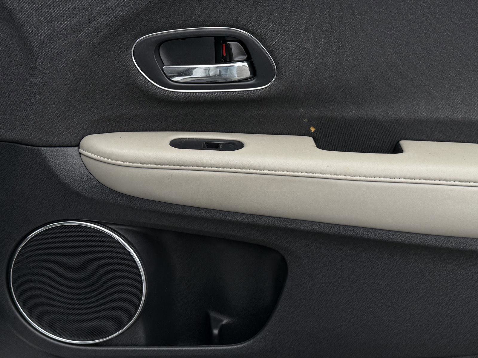 Used 2022 Honda HR-V EX image 23