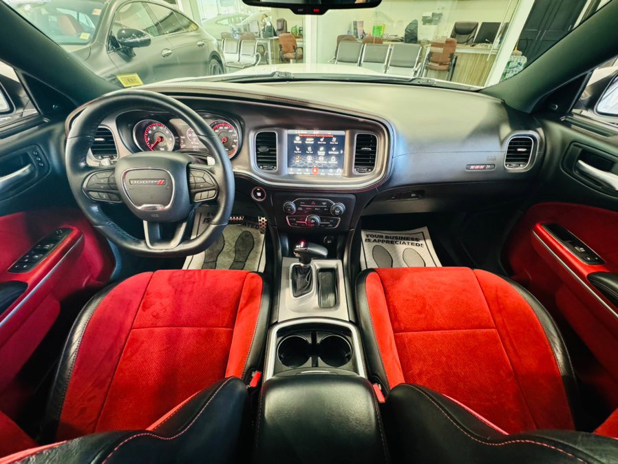 Used 2022 Dodge Charger Scat Pack w/ Dynamics Package image 24