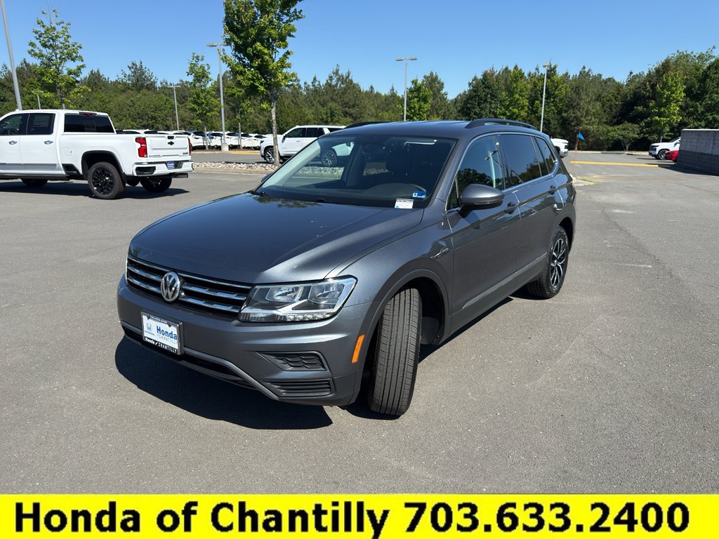 Used 2021 Volkswagen Tiguan SE w/ 3rd Row Seat Package AWD/4WD image 3
