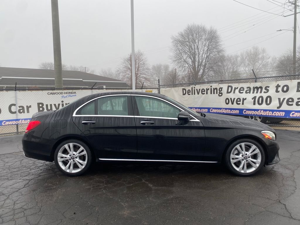 Used 2019 Mercedes-Benz C 300 Sedan image 2