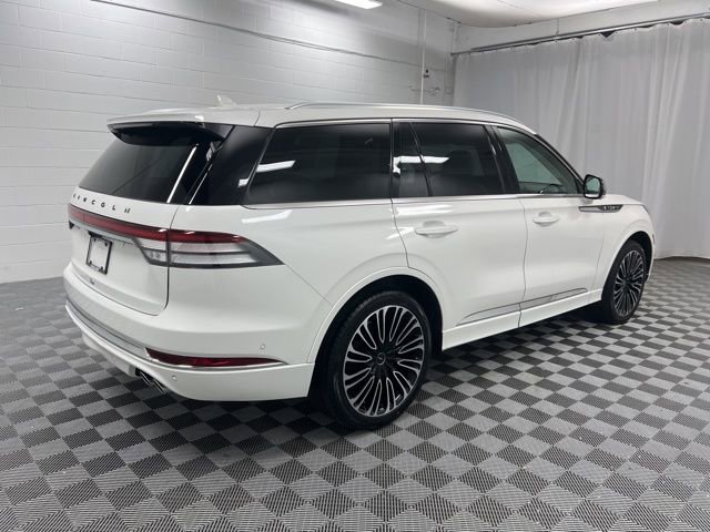 Used 2022 Lincoln Aviator Black Label w/ Class IV Trailer Tow Package AWD/4WD image 6