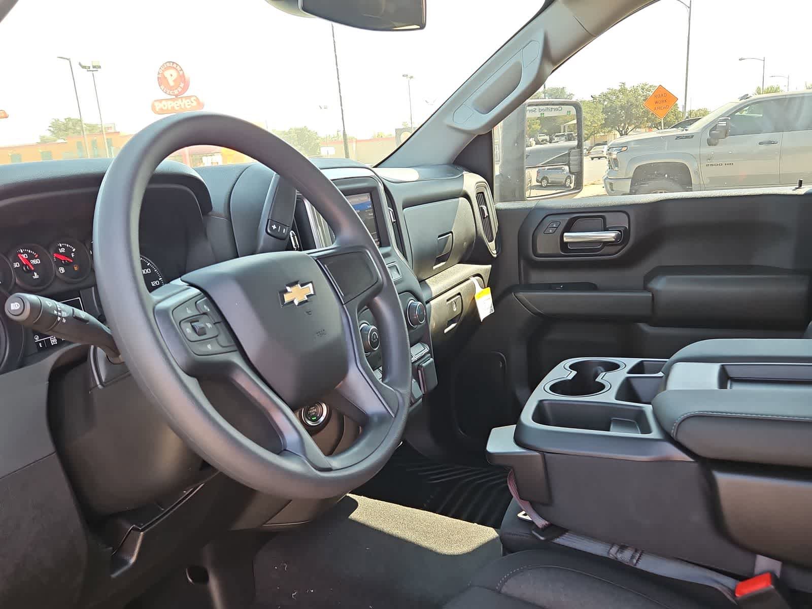 Used 2025 Chevrolet Silverado 2500 Custom w/ Custom Convenience Package AWD/4WD image 10