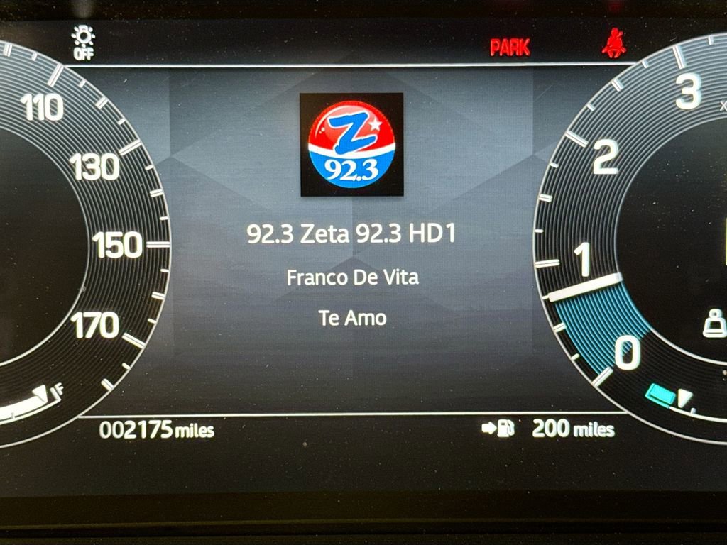 Used 2025 Land Rover Discovery Sport S image 11