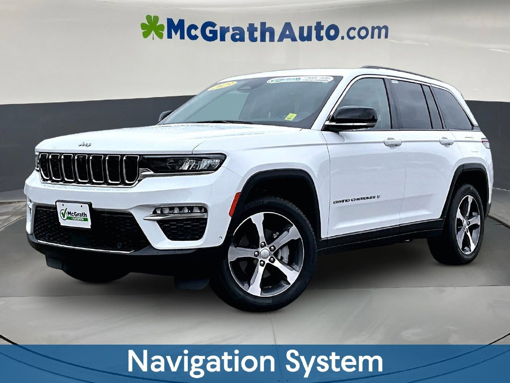 Used 2023 Jeep Grand Cherokee Limited w/ Luxury Tech Group II AWD/4WD image 3